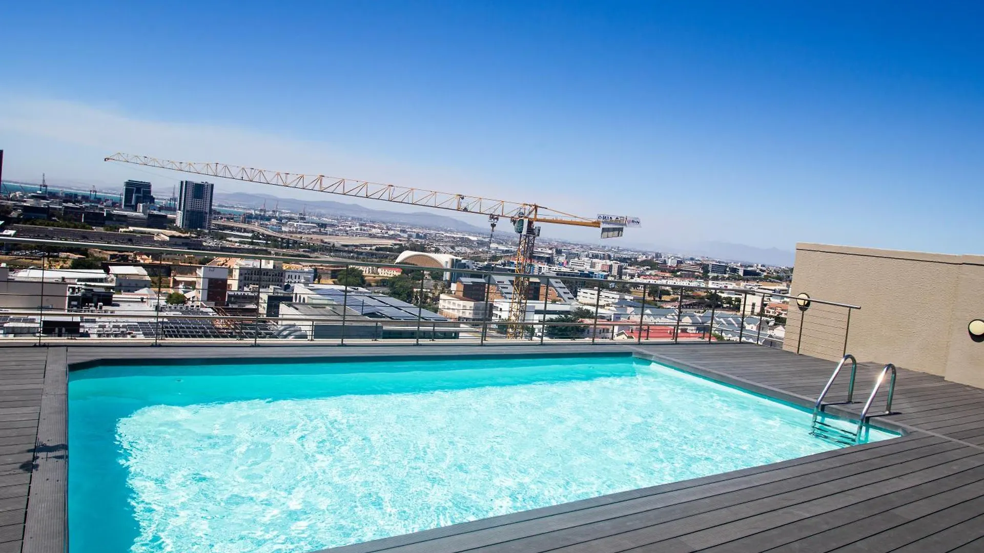 Four Seasons - Stunning Apartment In The Heart Of Town! Cape Town 0*,