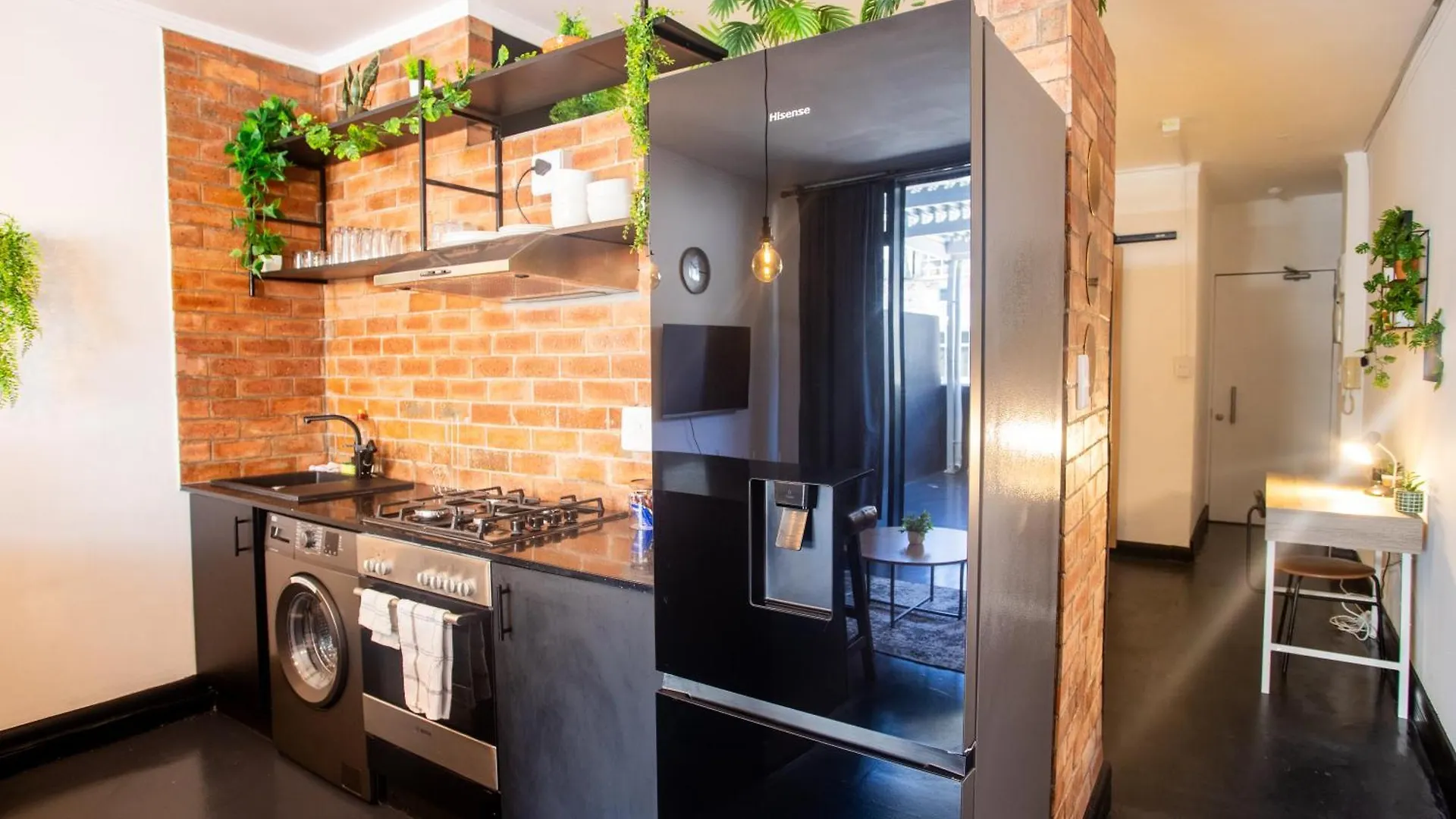 Four Seasons - Stunning Apartment In The Heart Of Town! Cape Town