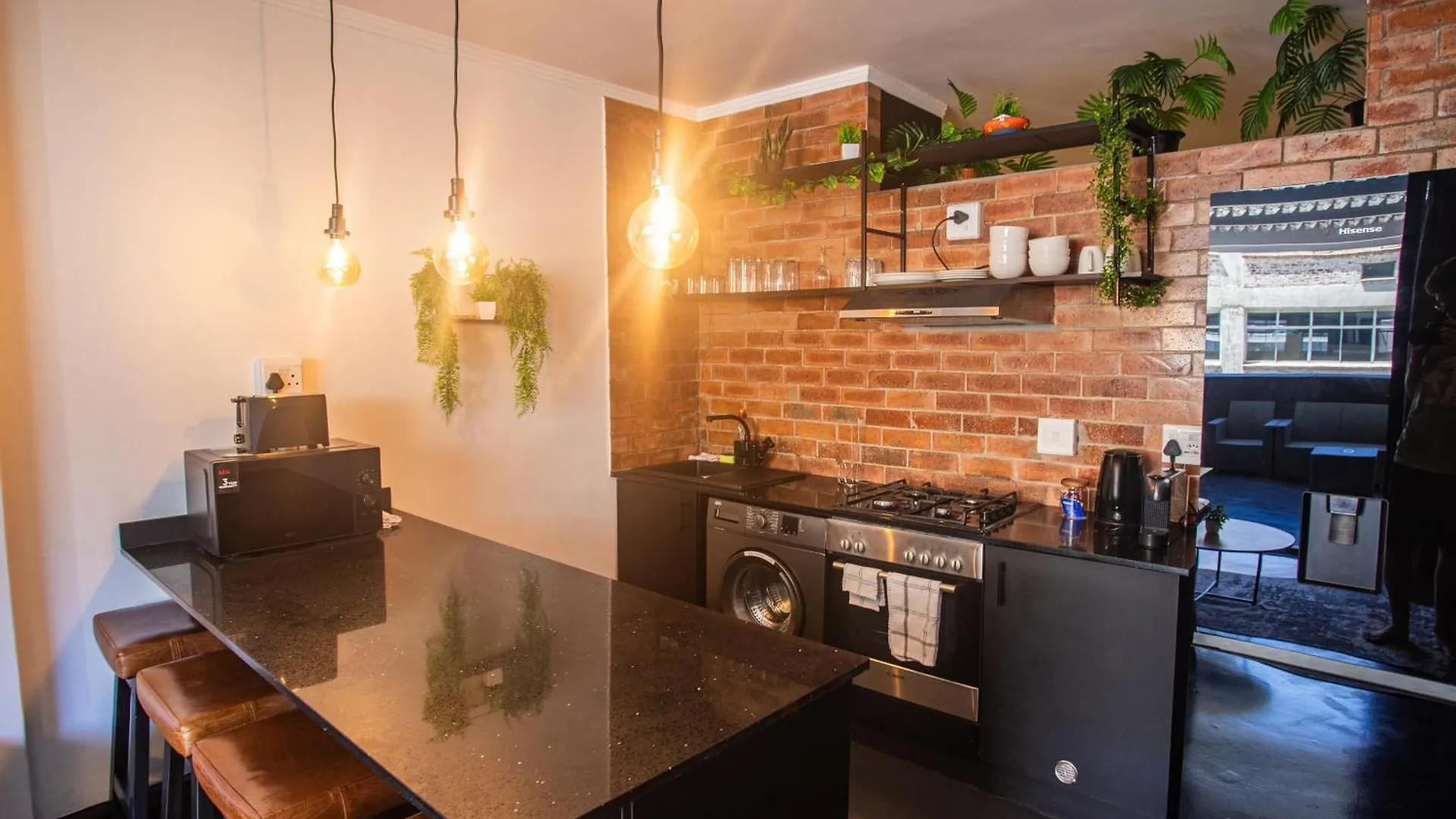 Four Seasons - Stunning Apartment In The Heart Of Town! Cape Town